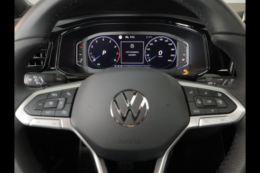 Volkswagen T-Roc 1.5 TSI R-Line 150 pk Automaat (DSG) | Navigatie via App | Panoramadak | Parkeersensoren (Park assist) | Achteruitrijcamera | Keyless | Black Style pakket | R-Line |