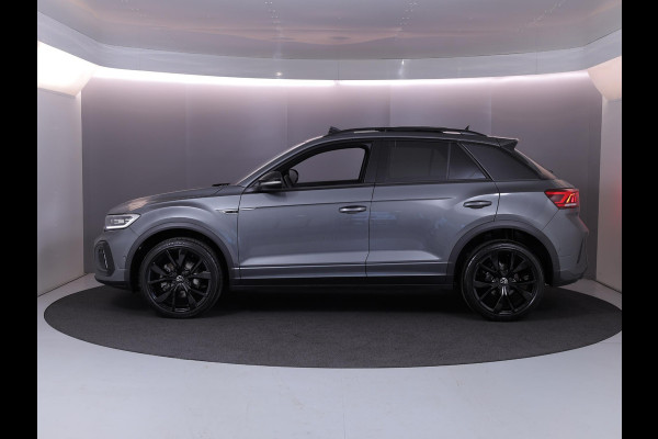 Volkswagen T-Roc 1.5 TSI R-Line 150 pk Automaat (DSG) | Navigatie via App | Panoramadak | Parkeersensoren (Park assist) | Achteruitrijcamera | Keyless | Black Style pakket | R-Line |