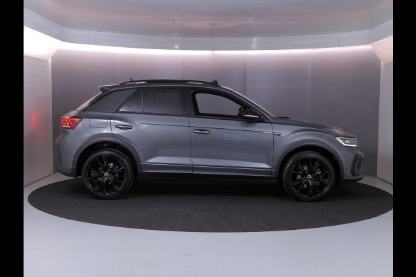 Volkswagen T-Roc 1.5 TSI R-Line 150 pk Automaat (DSG) | Navigatie via App | Panoramadak | Parkeersensoren (Park assist) | Achteruitrijcamera | Keyless | Black Style pakket | R-Line |
