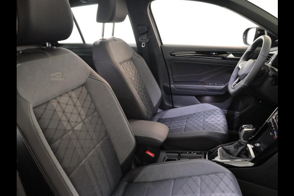 Volkswagen T-Roc 1.5 TSI R-Line 150 pk Automaat (DSG) | Navigatie via App | Panoramadak | Parkeersensoren (Park assist) | Achteruitrijcamera | Keyless | Black Style pakket | R-Line |