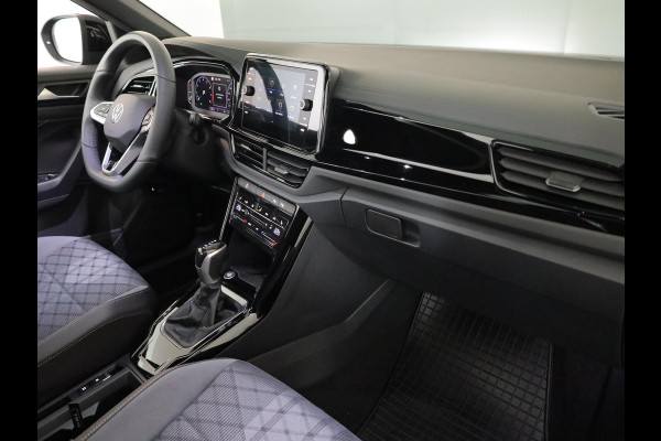 Volkswagen T-Roc 1.5 TSI R-Line 150 pk Automaat (DSG) | Navigatie via App | Panoramadak | Parkeersensoren (Park assist) | Achteruitrijcamera | Keyless | Black Style pakket | R-Line |