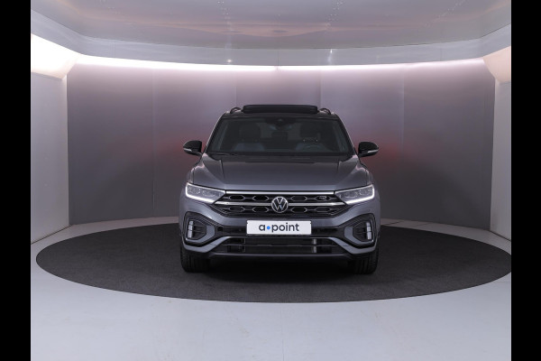 Volkswagen T-Roc 1.5 TSI R-Line 150 pk Automaat (DSG) | Navigatie via App | Panoramadak | Parkeersensoren (Park assist) | Achteruitrijcamera | Keyless | Black Style pakket | R-Line |