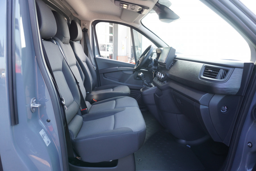 Renault Trafic 2.0 Blue dCi 130PK L2H1 Advance Schuifdeur L+R Black Edition Nr. V058 | Airco | Cruise | Navigatie | Camera | All season+ 20" LM Velgen