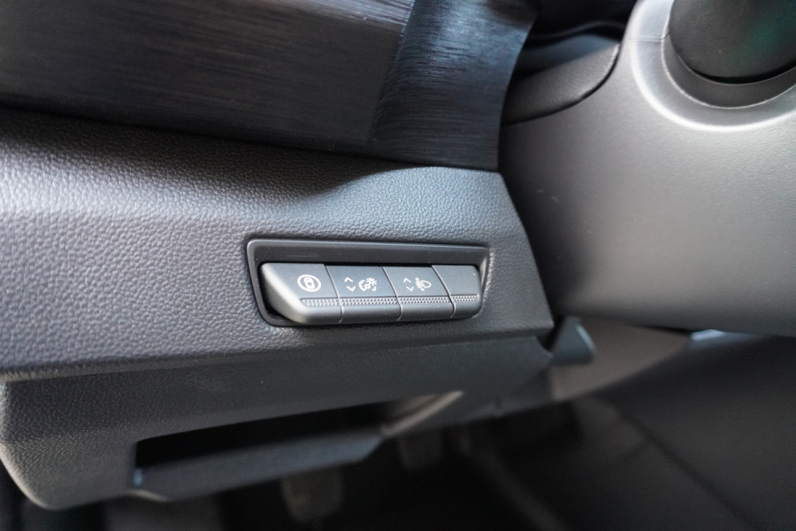 Renault Trafic 2.0 Blue dCi 130PK L2H1 Advance Schuifdeur L+R Black Edition Nr. V058 | Airco | Cruise | Navigatie | Camera | All season+ 20" LM Velgen