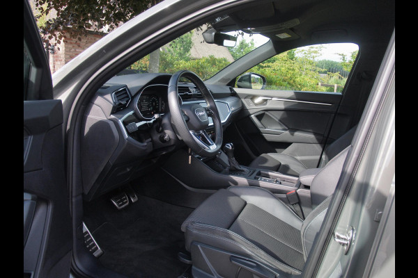 Audi Q3 45 TFSI e S edition | 2 X S-Line | Plug-in Hybride |Apple Carplay | Cruise Control | Parkeersensoren | 20 Inch | NL-Auto |