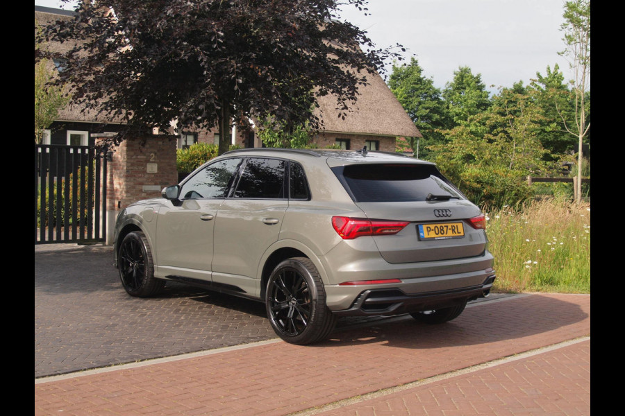 Audi Q3 45 TFSI e S edition | 2 X S-Line | Plug-in Hybride |Apple Carplay | Cruise Control | Parkeersensoren | 20 Inch | NL-Auto |
