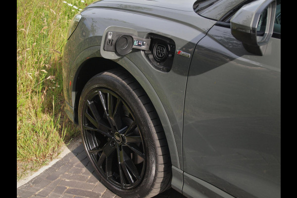 Audi Q3 45 TFSI e S edition | 2 X S-Line | Plug-in Hybride |Apple Carplay | Cruise Control | Parkeersensoren | 20 Inch | NL-Auto |