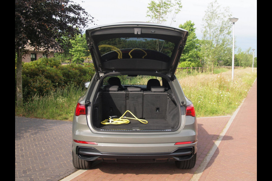 Audi Q3 45 TFSI e S edition | 2 X S-Line | Plug-in Hybride |Apple Carplay | Cruise Control | Parkeersensoren | 20 Inch | NL-Auto |
