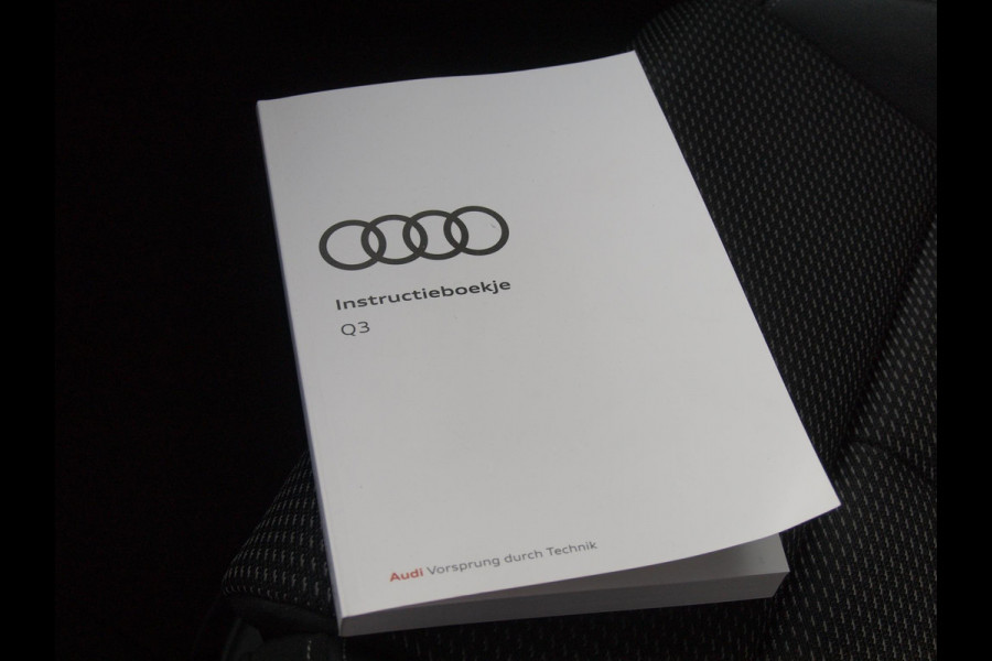 Audi Q3 45 TFSI e S edition | 2 X S-Line | Plug-in Hybride |Apple Carplay | Cruise Control | Parkeersensoren | 20 Inch | NL-Auto |