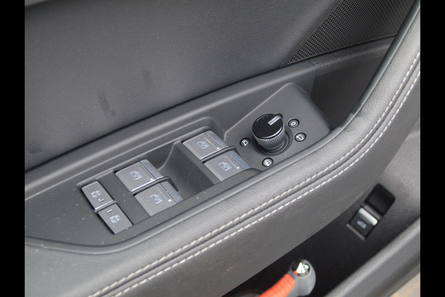 Audi e-tron Sportback 55 quattro Advanced edition Plus 95 kWh | Panoramadak | Camera | ACC | Apple Carplay | Memory stoelen |