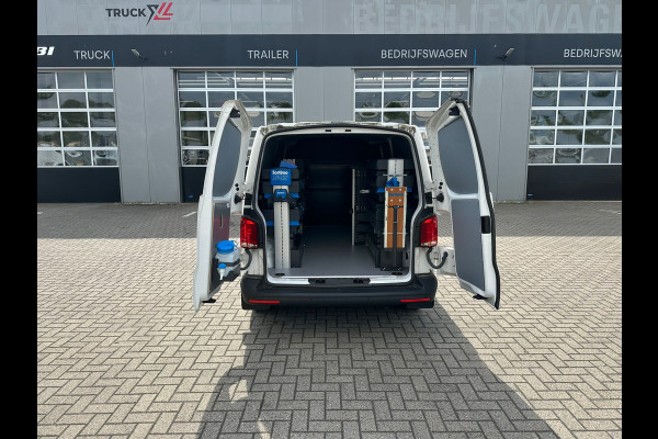 Volkswagen Transporter 2.0 TDI L2H1 28 > Complete inrichting (Sortimo) en BPM Vrij!/camera/automaat/150pk....