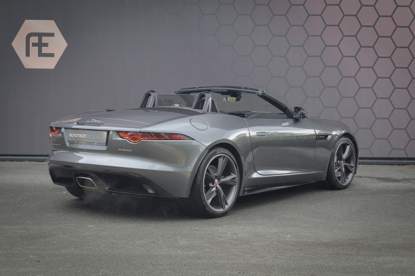 Jaguar F-Type P300 R-Dynamic | 20" CARBON INLEG VELGEN | LED KOPLAMPEN | SPORTUITLAAT | MERIDIDAN AUDIO | COLD CLIMATE PACK INCL. STUURVERWARMING EN VOORRUITVERWARMING INCL WARMTEWEREND GLAS