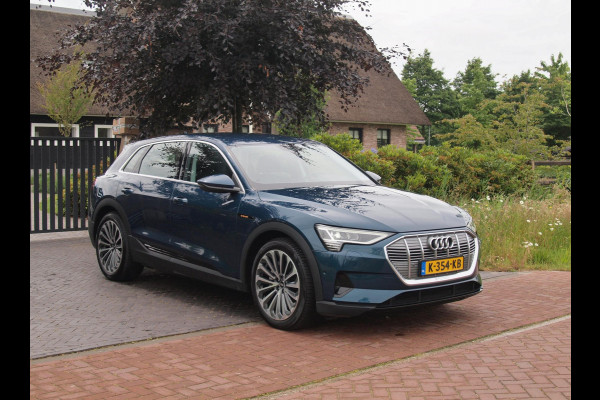 Audi e-tron 50 quattro edition 71 kWh | Trekhaak | 21 Inch Velgen | DAB | Parkeersensoren | Dealer onderhouden | NL-Auto |
