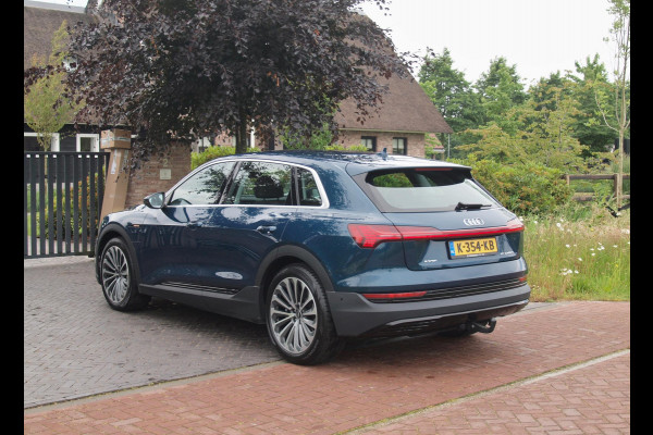 Audi e-tron 50 quattro edition 71 kWh | Trekhaak | 21 Inch Velgen | DAB | Parkeersensoren | Dealer onderhouden | NL-Auto |