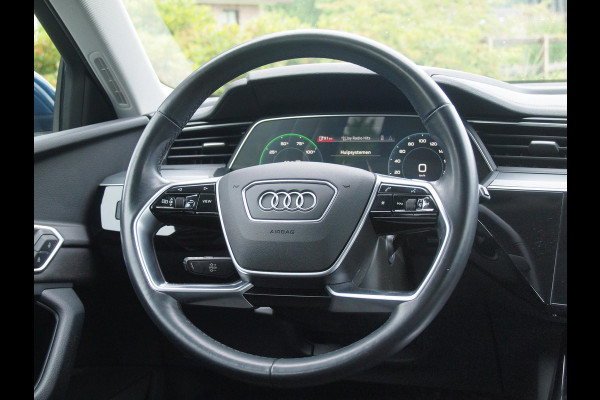 Audi e-tron 50 quattro edition 71 kWh | Trekhaak | 21 Inch Velgen | DAB | Parkeersensoren | Dealer onderhouden | NL-Auto |