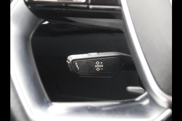 Audi e-tron 50 quattro edition 71 kWh | Trekhaak | 21 Inch Velgen | DAB | Parkeersensoren | Dealer onderhouden | NL-Auto |