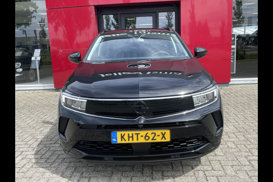 Opel Grandland 1.2 Turbo | 18" Velgen | Camera | Stoel/Stuurwiel verwarming | regensensor | Navigatie
