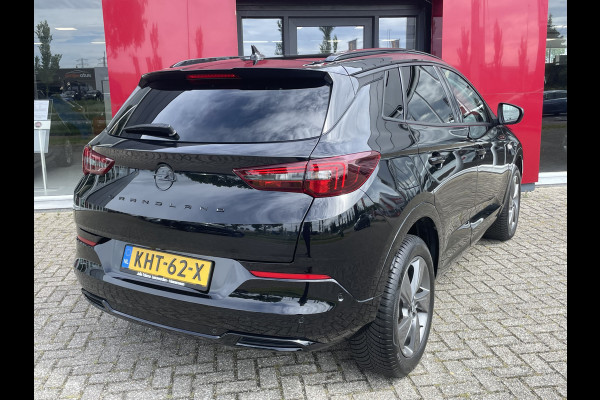 Opel Grandland 1.2 Turbo | 18" Velgen | Camera | Stoel/Stuurwiel verwarming | regensensor | Navigatie