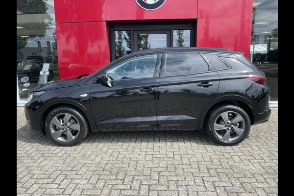 Opel Grandland 1.2 Turbo | 18" Velgen | Camera | Stoel/Stuurwiel verwarming | regensensor | Navigatie
