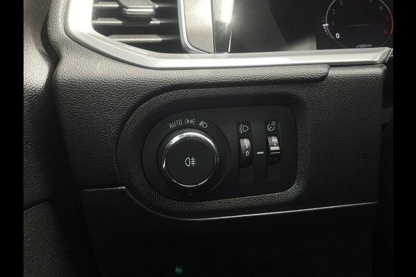 Opel Grandland 1.2 Turbo | 18" Velgen | Camera | Stoel/Stuurwiel verwarming | regensensor | Navigatie