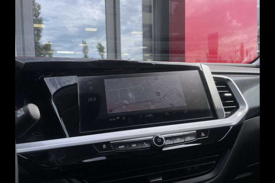 Opel Grandland 1.2 Turbo | 18" Velgen | Camera | Stoel/Stuurwiel verwarming | regensensor | Navigatie