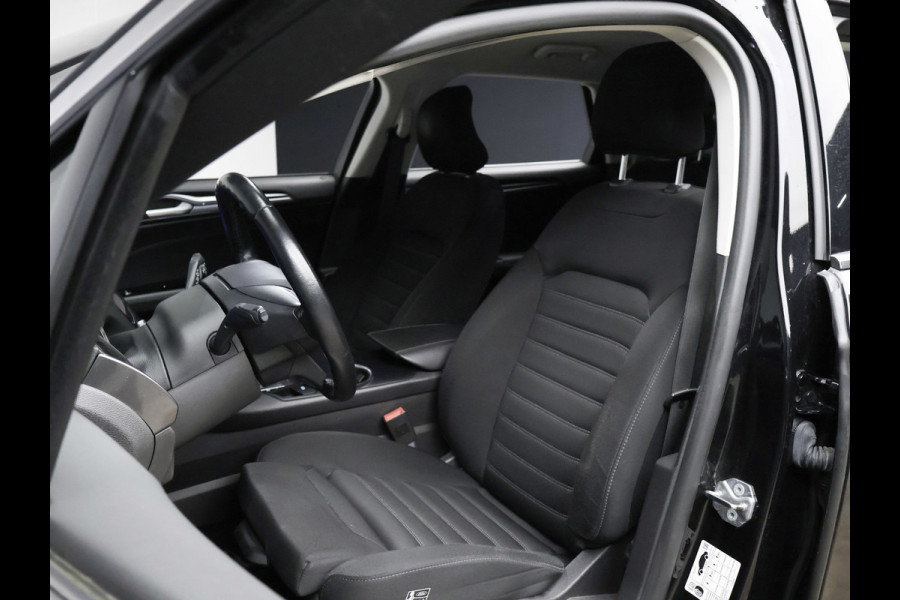 Ford Mondeo Wagon 2.0 IVCT HEV Titanium Sport (APPLE CARPLAY,NAVI,CAMERA,STOELVERWARMING,CRUISE,GETINT,SPORTSTOELEN,LM VELGEN)