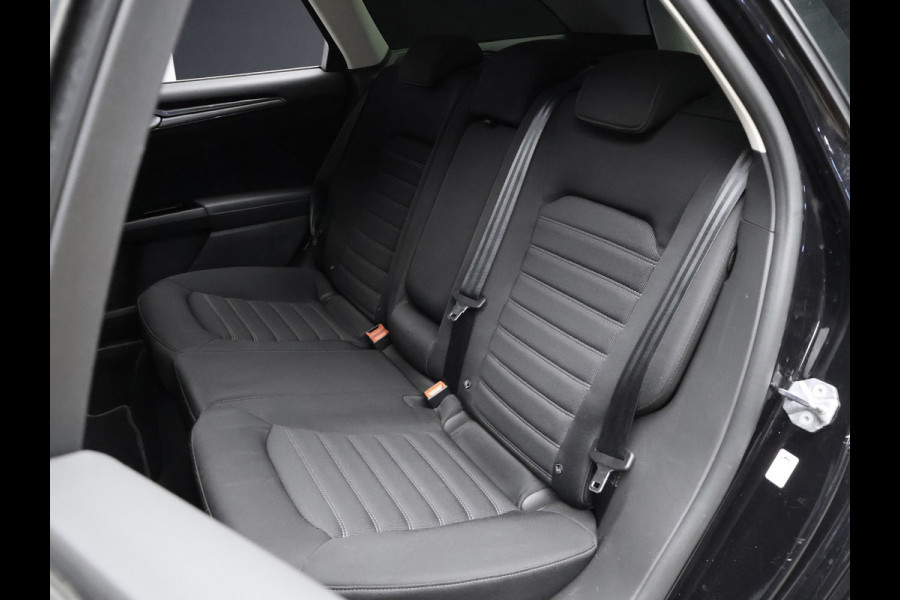 Ford Mondeo Wagon 2.0 IVCT HEV Titanium Sport (APPLE CARPLAY,NAVI,CAMERA,STOELVERWARMING,CRUISE,GETINT,SPORTSTOELEN,LM VELGEN)