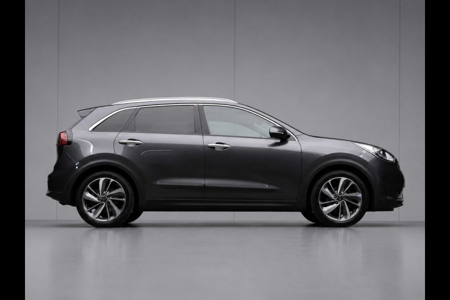 Kia Niro 1.6 GDi Hybrid Style Edition Sport (APPLE CARPLAY,NAVI,CAMERA,STOEL/STUUR VERWARMING,LED,GETINT,SPORTSTOELEN,LM VELGEN)