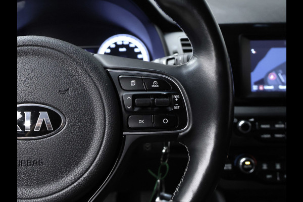 Kia Niro 1.6 GDi Hybrid Style Edition Sport (APPLE CARPLAY,NAVI,CAMERA,STOEL/STUUR VERWARMING,LED,GETINT,SPORTSTOELEN,LM VELGEN)