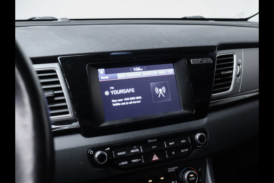 Kia Niro 1.6 GDi Hybrid Style Edition Sport (APPLE CARPLAY,NAVI,CAMERA,STOEL/STUUR VERWARMING,LED,GETINT,SPORTSTOELEN,LM VELGEN)