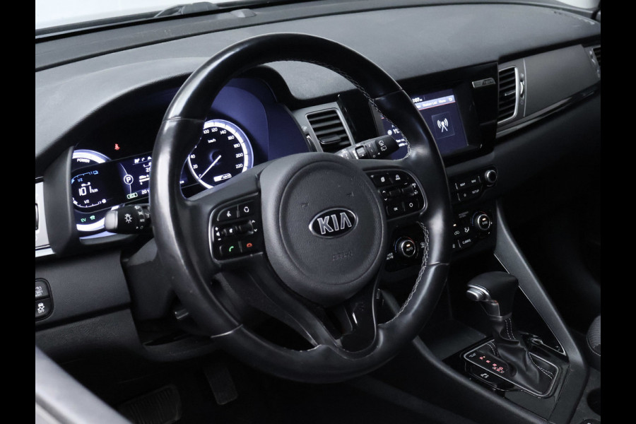 Kia Niro 1.6 GDi Hybrid Style Edition Sport (APPLE CARPLAY,NAVI,CAMERA,STOEL/STUUR VERWARMING,LED,GETINT,SPORTSTOELEN,LM VELGEN)