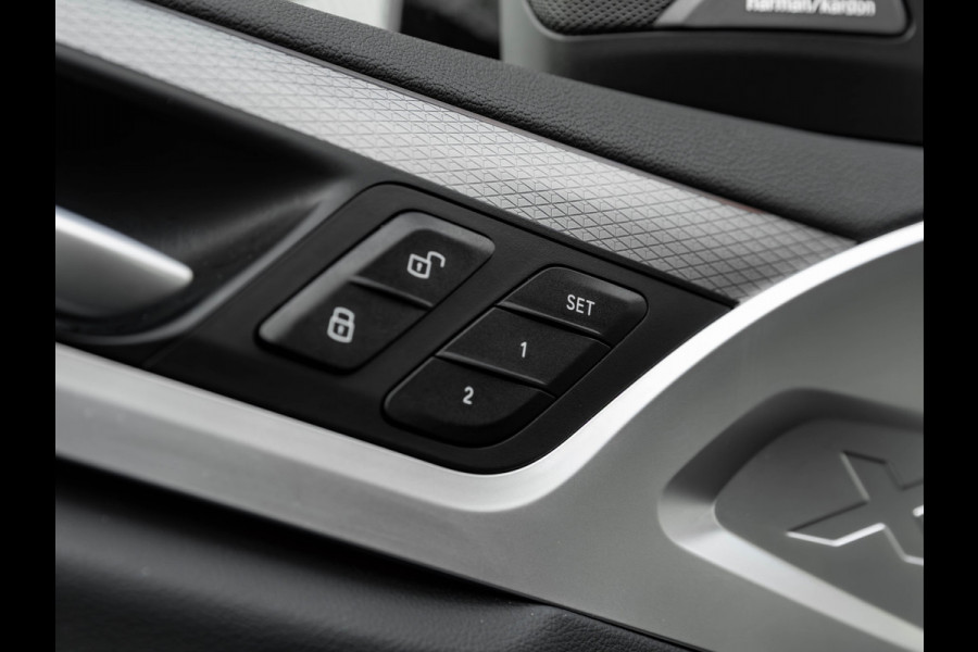 BMW X3 xDrive30i M-Sport - Pano - M-zetels - Trekhaak - Driving Ass Plus - Harman Kardon