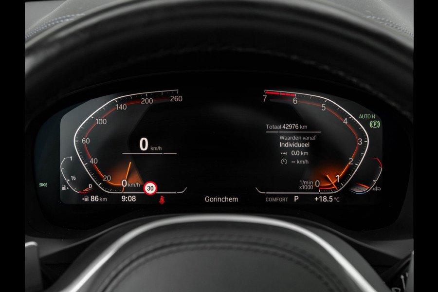 BMW X3 xDrive30i M-Sport - Pano - M-zetels - Trekhaak - Driving Ass Plus - Harman Kardon