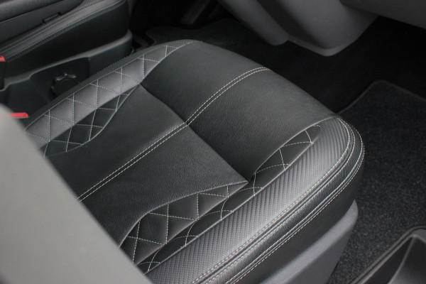 Volkswagen Transporter 2.0 TDI L2H1 204PK BULLI DC DUBBEL CABINE / LEIGHTONVANS BODYKIT / FULL OPTIONS / LEDER / FULL BLACK /APPLE