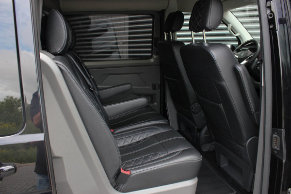 Volkswagen Transporter 2.0 TDI L2H1 204PK BULLI DC DUBBEL CABINE / LEIGHTONVANS BODYKIT / FULL OPTIONS / LEDER / FULL BLACK /APPLE