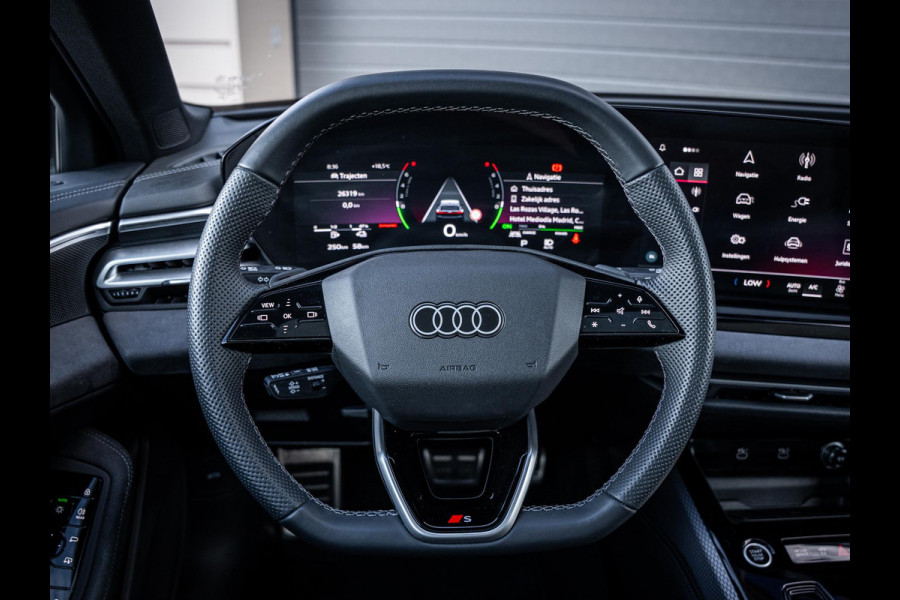 Audi A5 Avant 2.0 e-hybrid quattro S edition 299PK - Panorama l Passenger Displ. l Matrix