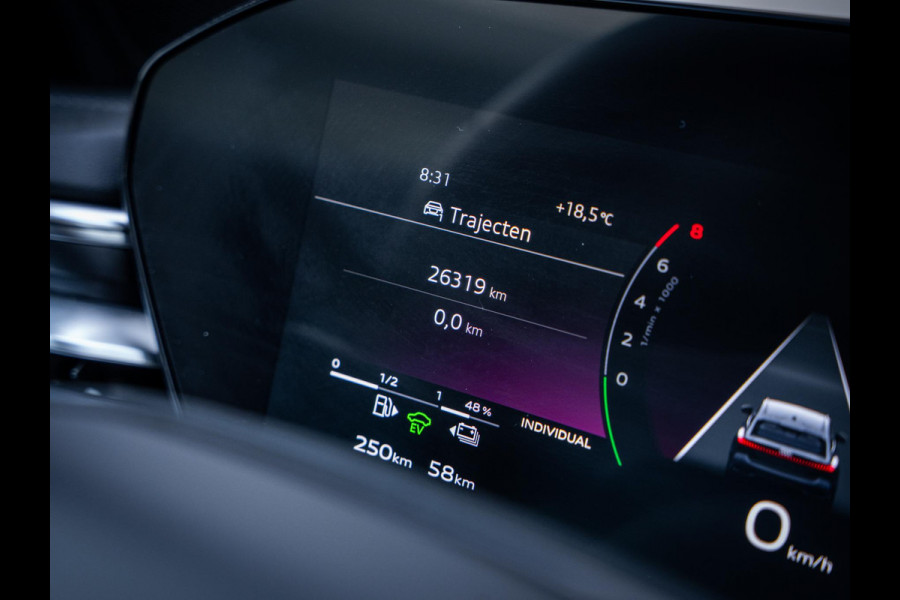 Audi A5 Avant 2.0 e-hybrid quattro S edition 299PK - Panorama l Passenger Displ. l Matrix
