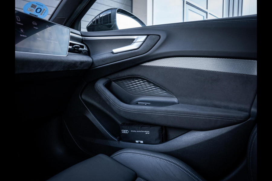 Audi A5 Avant 2.0 e-hybrid quattro S edition 299PK - Panorama l Passenger Displ. l Matrix