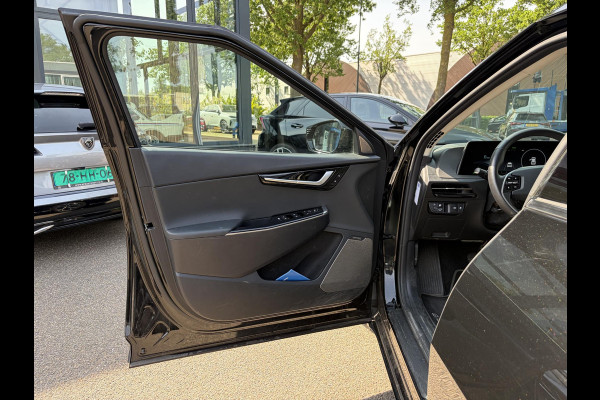 Kia Ev6 Plus 77.4 kWh VAN: 35.900,- VOOR: 32.877,- UW WKVOORDEEL: 3.023,- | SOH 100% | KIA DEALERONDERHOUDEN | MERIDIAN AUDIO | STOEL-, STUUR- & ACHTERBANKVERWARMING | STOELVERKOELING | ELEKTRISCHE KOFFERBAK | FABRIEKSGARANTIE TOT 12-2030