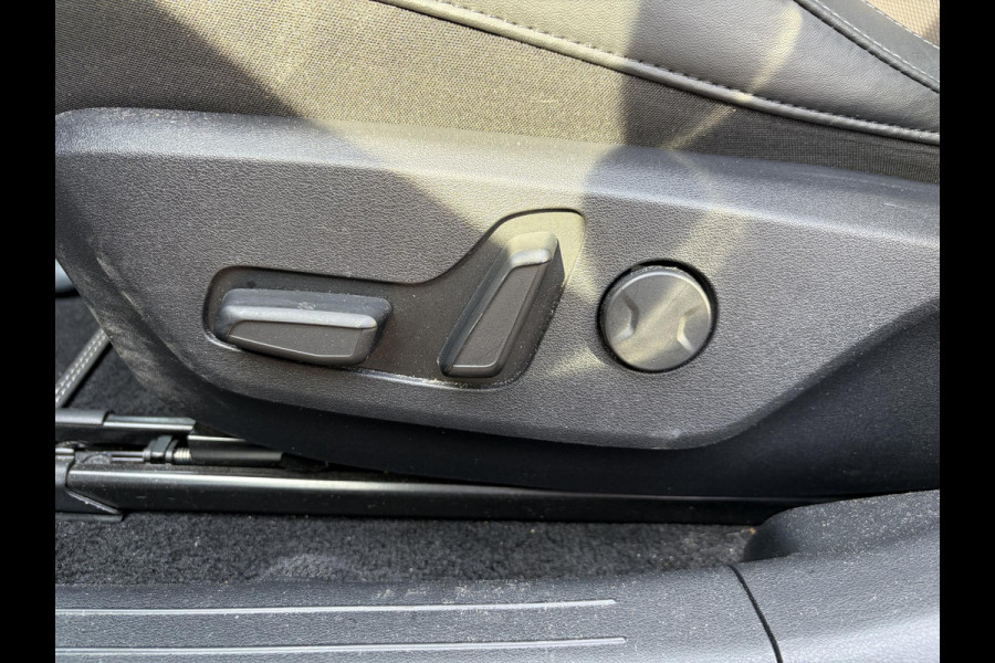 Kia Ev6 Plus 77.4 kWh VAN: 35.900,- VOOR: 32.877,- UW WKVOORDEEL: 3.023,- | SOH 100% | KIA DEALERONDERHOUDEN | MERIDIAN AUDIO | STOEL-, STUUR- & ACHTERBANKVERWARMING | STOELVERKOELING | ELEKTRISCHE KOFFERBAK | FABRIEKSGARANTIE TOT 12-2030