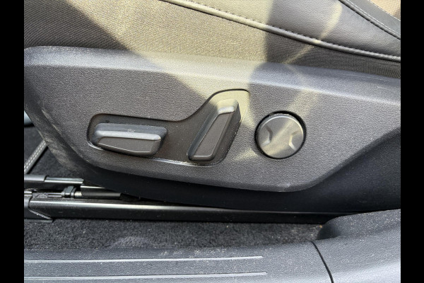 Kia Ev6 Plus 77.4 kWh VAN: 35.900,- VOOR: 32.877,- UW WKVOORDEEL: 3.023,- | SOH 100% | KIA DEALERONDERHOUDEN | MERIDIAN AUDIO | STOEL-, STUUR- & ACHTERBANKVERWARMING | STOELVERKOELING | ELEKTRISCHE KOFFERBAK | FABRIEKSGARANTIE TOT 12-2030