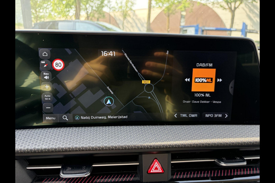 Kia Ev6 Plus 77.4 kWh VAN: 35.900,- VOOR: 32.877,- UW WKVOORDEEL: 3.023,- | SOH 100% | KIA DEALERONDERHOUDEN | MERIDIAN AUDIO | STOEL-, STUUR- & ACHTERBANKVERWARMING | STOELVERKOELING | ELEKTRISCHE KOFFERBAK | FABRIEKSGARANTIE TOT 12-2030