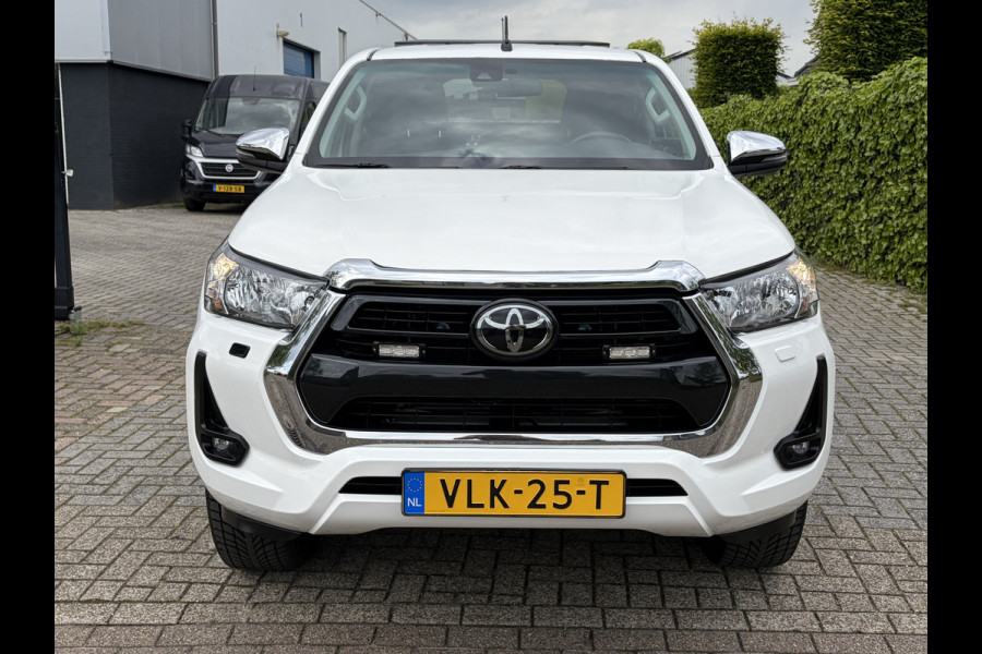 Toyota Hilux 2.4 D-4D 150PK E6 Aut. 4WD Double Cab Professional -- Complete uitrusting / Fully equipped --