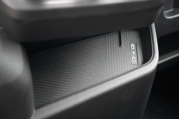 Renault Master E-Tech T35 L3H2 Advance long range 87 kWh 143pk - Trekhaak - Camera - Cruise - LED - Carplay/Android - Rijklaar