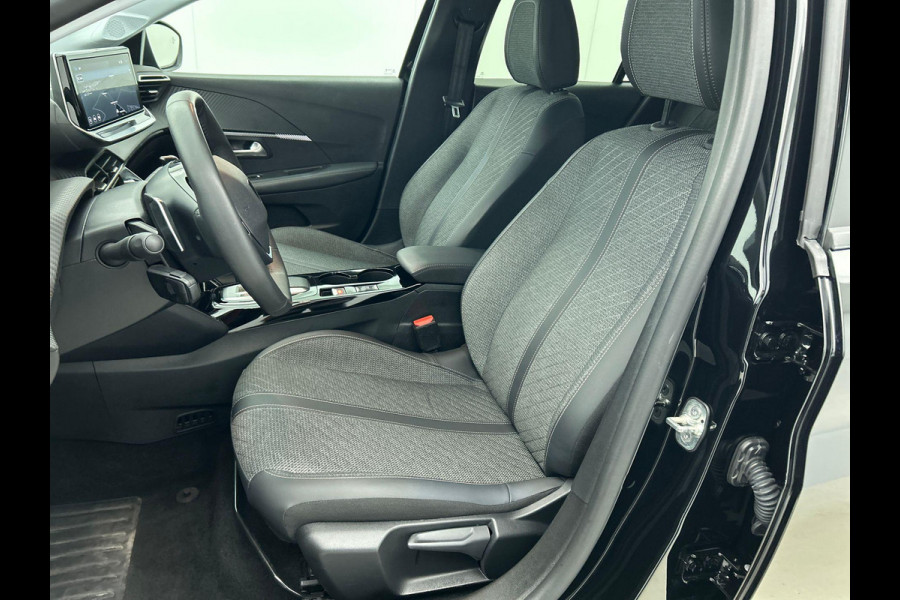 Peugeot 208 Peugeot 208 Hybrid 100pk Automaat Allure Navigatie Apple Carplay/Android Auto Airco Parkeer sensoren Cruise Control Led Lichtmetalen Velgen