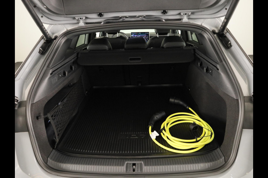 Volkswagen ID.7 Limited Edition Plus 77 kWh accu 210 kW / 286 PK V / Trekhaak / Massage / 360 graden / HUD