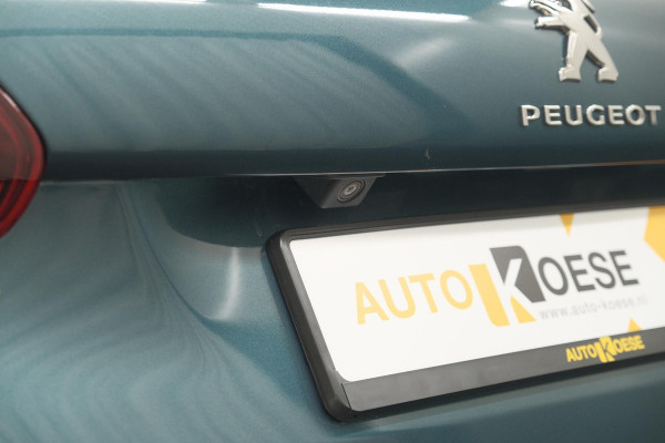 Peugeot 2008 PureTech 110 Allure | UNIEKE KLEUR! | Trekhaak | Camera | Apple Carplay | Parkeersensoren
