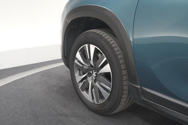 Peugeot 2008 PureTech 110 Allure | UNIEKE KLEUR! | Trekhaak | Camera | Apple Carplay | Parkeersensoren