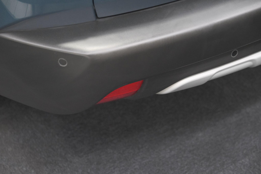 Peugeot 2008 PureTech 110 Allure | UNIEKE KLEUR! | Trekhaak | Camera | Apple Carplay | Parkeersensoren