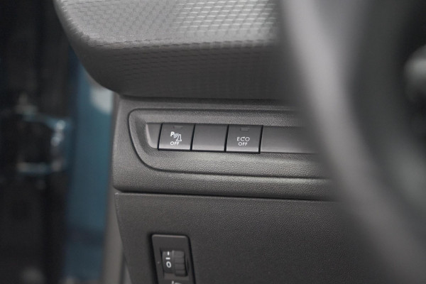 Peugeot 2008 PureTech 110 Allure | UNIEKE KLEUR! | Trekhaak | Camera | Apple Carplay | Parkeersensoren